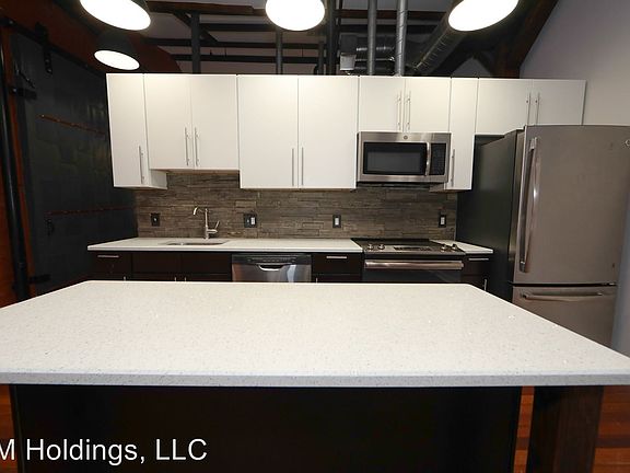 3rd image of 3450 J St APT 204