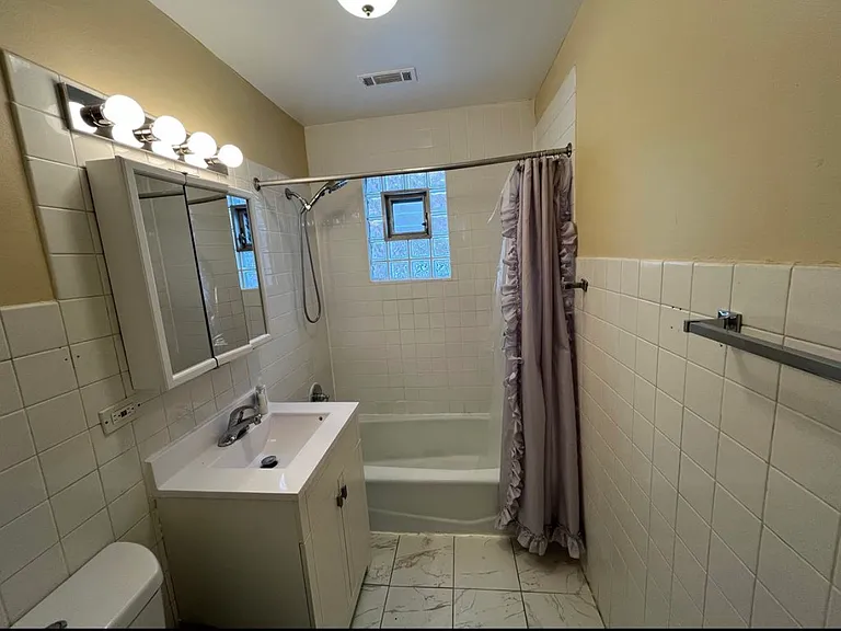 1827 Darrow Ave #1 — Photo 5