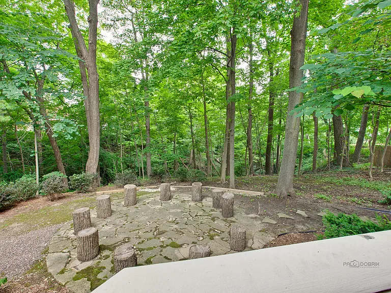 427 N Sheridan Rd — Photo 43