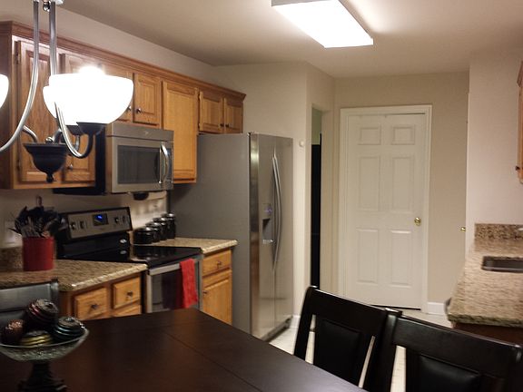 B-Nook into Kitchen view