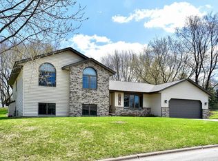 1328 Ridgewood Dr, Winona, MN 55987