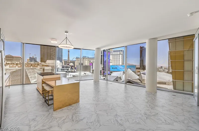 3726 Las Vegas Blvd S #811