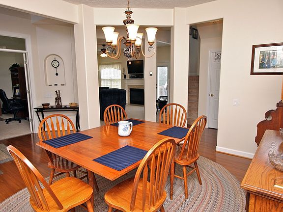 3rd image of 309 Mary Bierbauer Way