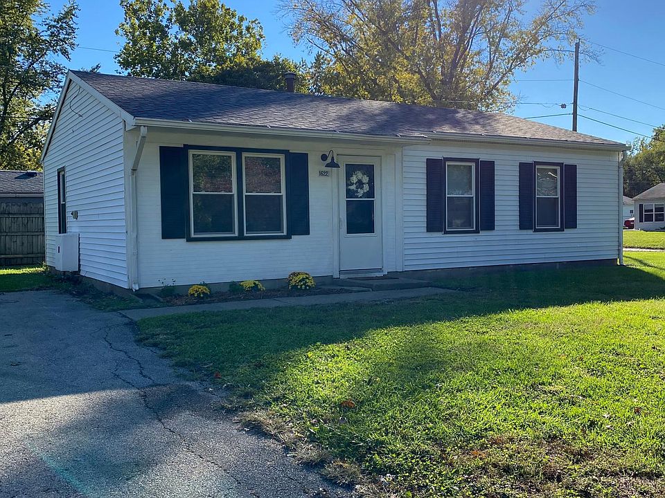 1st image of 1622 Clover Ln
