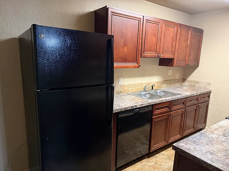 6101 NW Maple Ave #2 — Photo 2