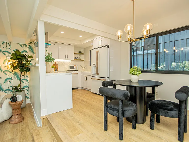 319 Heliotrope Ave — Photo 6