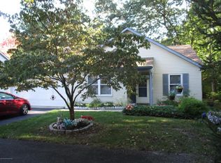 184 Morning Glory Ln, Whiting, NJ 08759