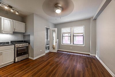 1st image of 1136 N La Salle Dr #518