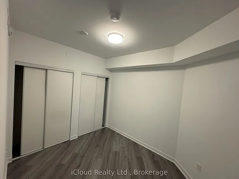 395 Dundas St W #417 — Photo 7