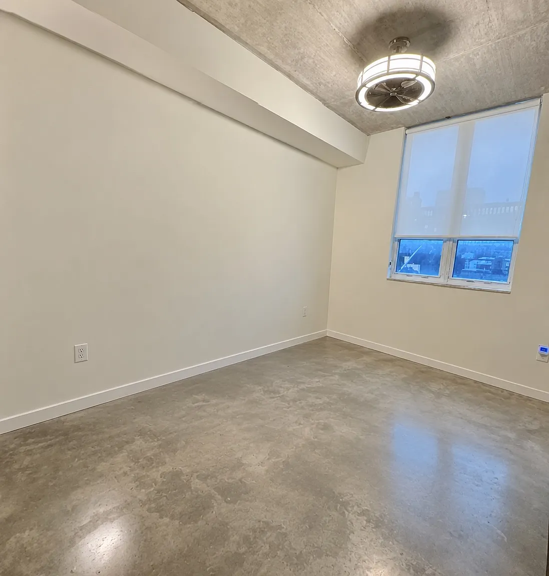 2 bed, 1056 sqft, $3,750 — Photo 4