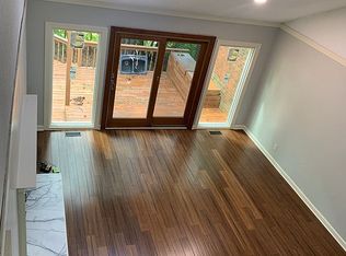 977 High Hbr, Sanford, NC 27332