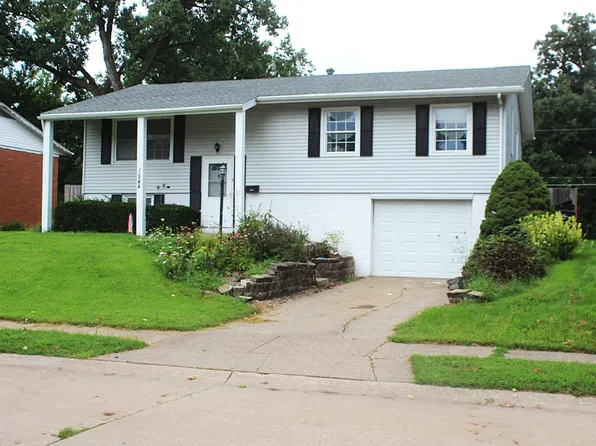 1544 W George Washington Blvd, Davenport, IA 52804