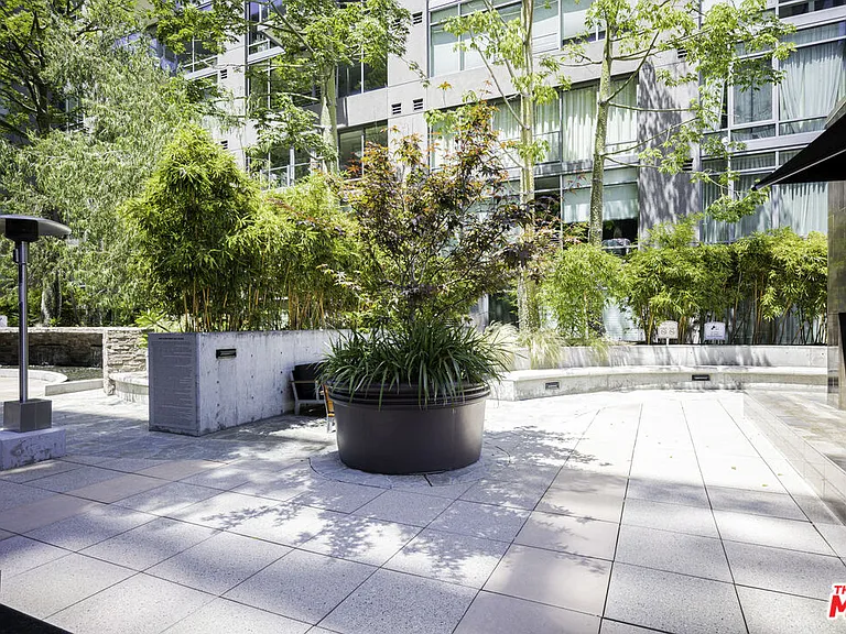 1111 S Grand Ave #716 — Photo 39