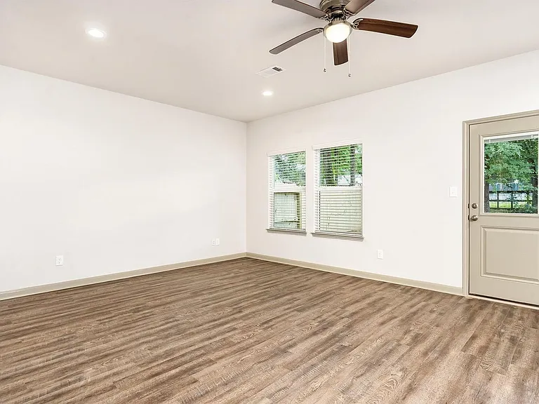 918 Shady Ln #A — Photo 14
