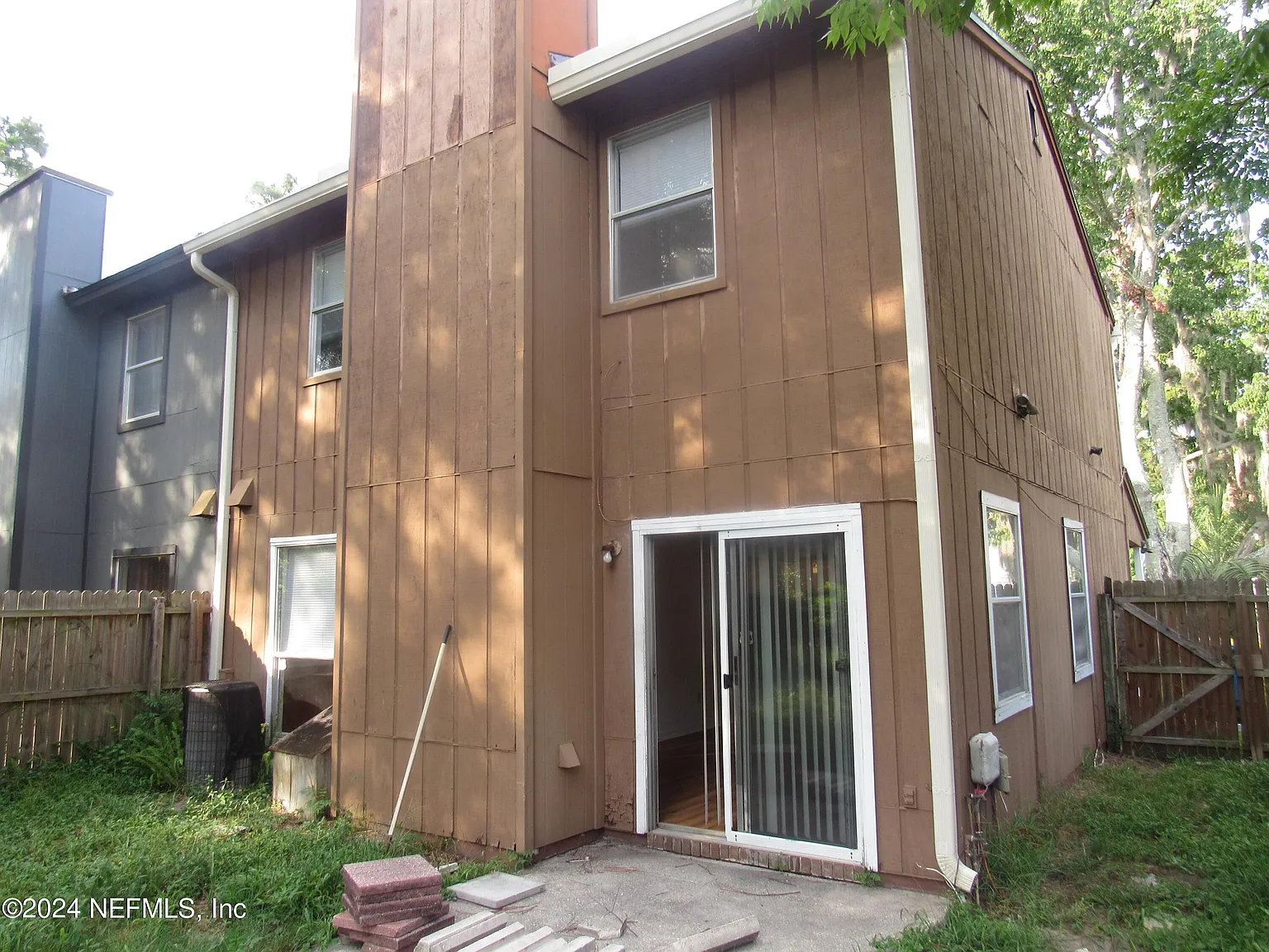 3 bed, 2.5 bath, 1404 sqft, $1,800 — Photo 3