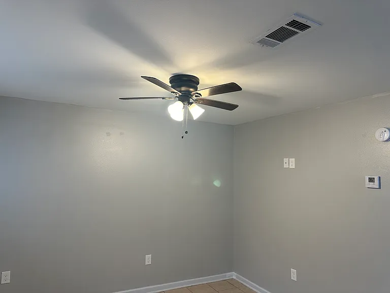 1017 Pailet Ave #3 — Photo 2