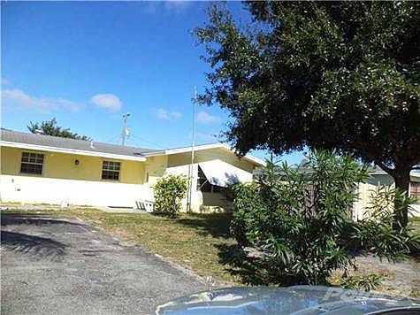 2nd image of 4313 Purdy Ln