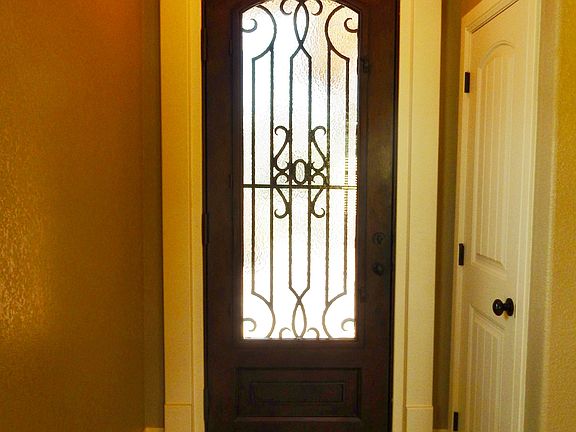 Lovely tiled entrance