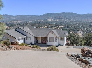 10386 Enramada Dr, La Grange, CA 95329