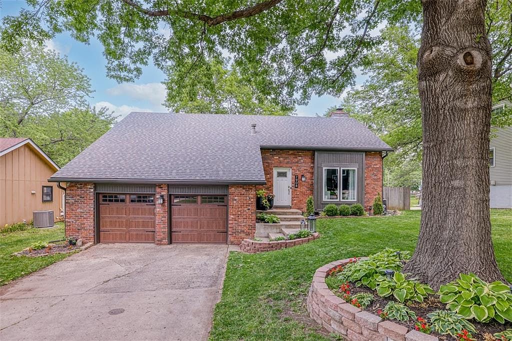7908 Haskins St, Lenexa, KS 66215 Zillow