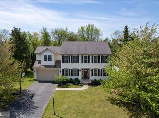 922 Willow Ridge Dr, York, PA 17404