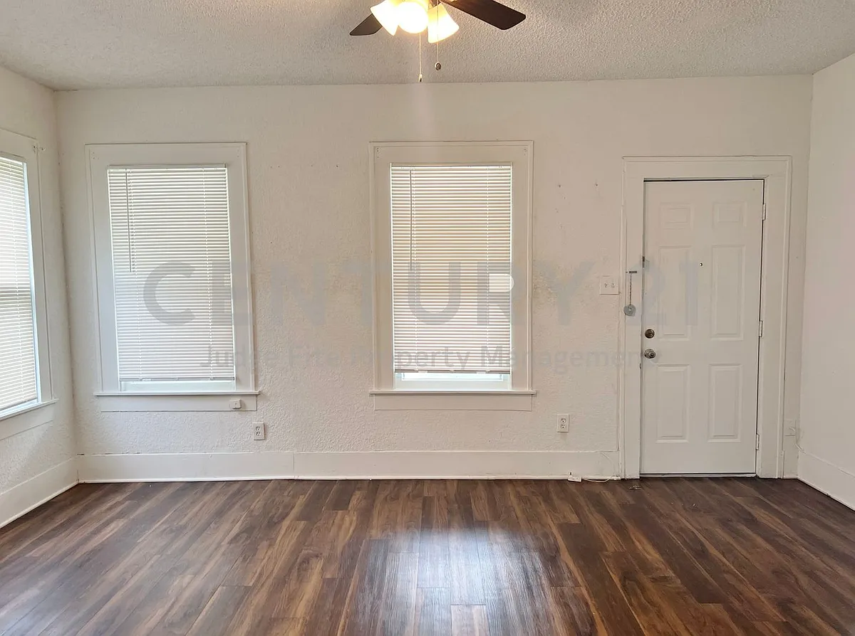 Building Photo - 607 Woodbine Ave