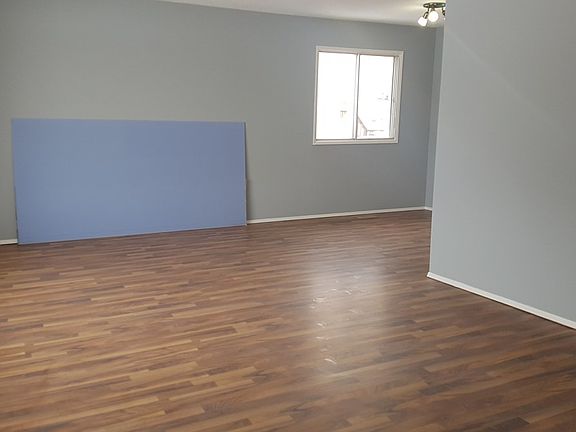 very spacious living room...