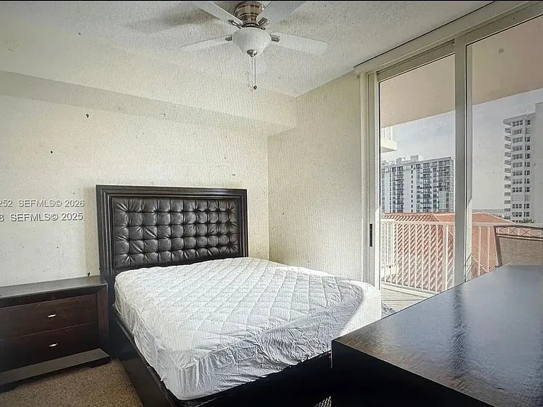 3020 NE 32nd Ave #817 — Photo 7