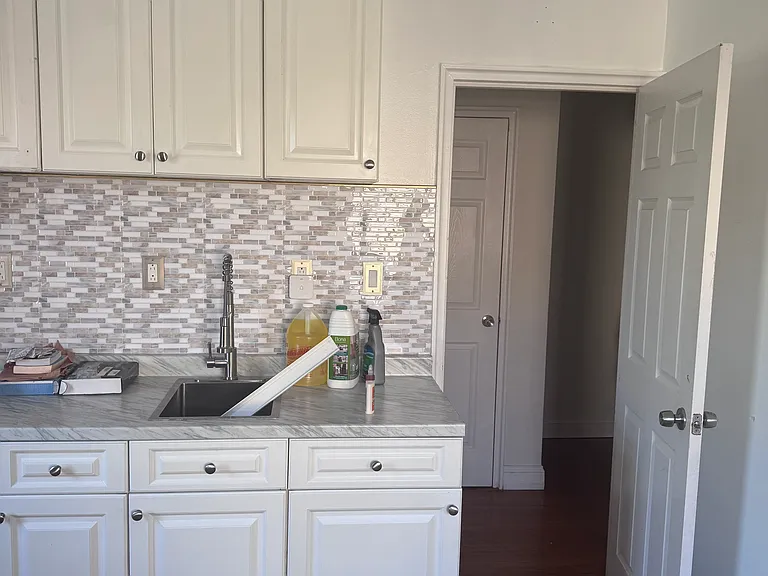 2888 Schley Ave #2 — Photo 5