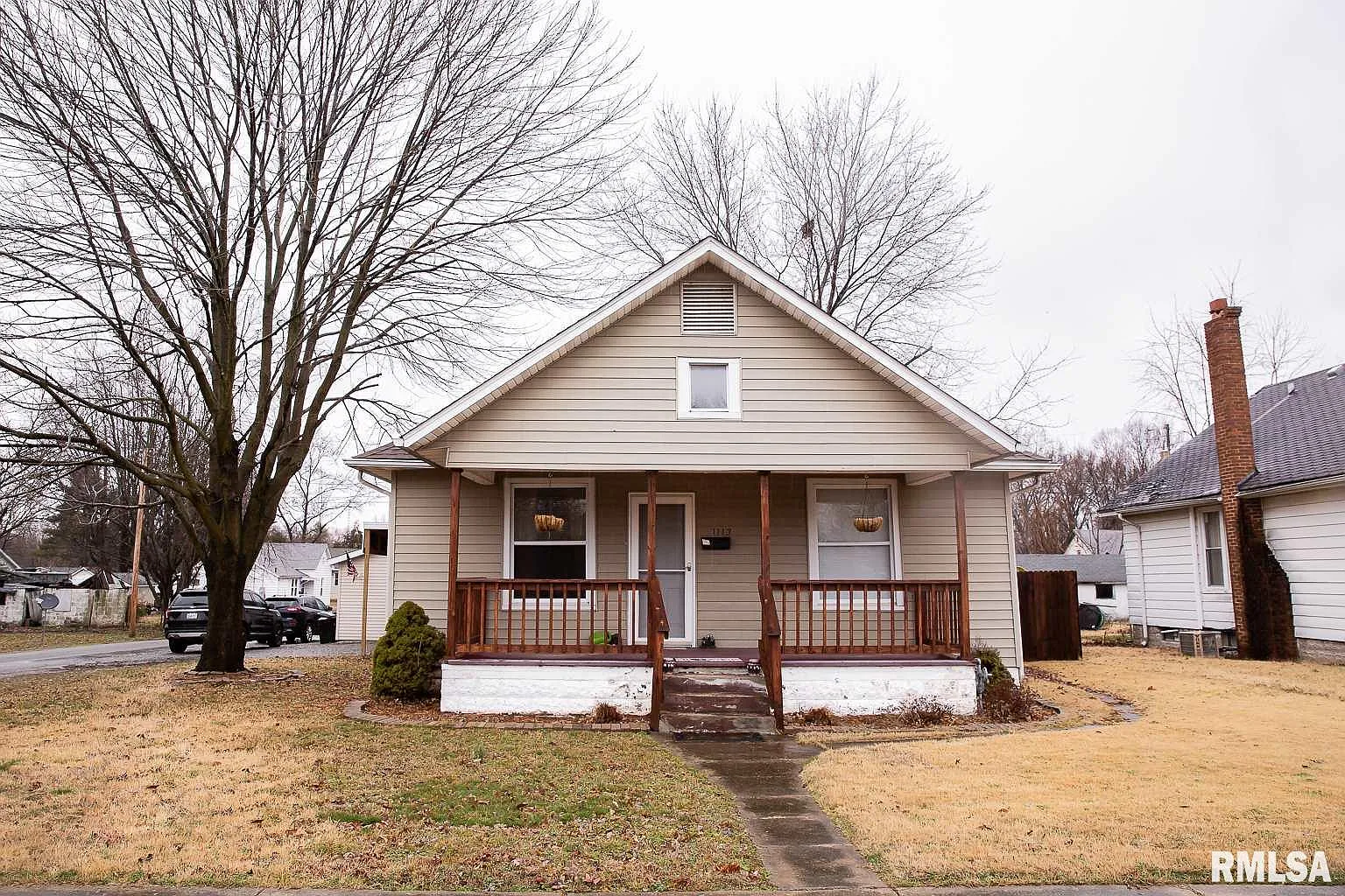 1113 W Adams St photo 1