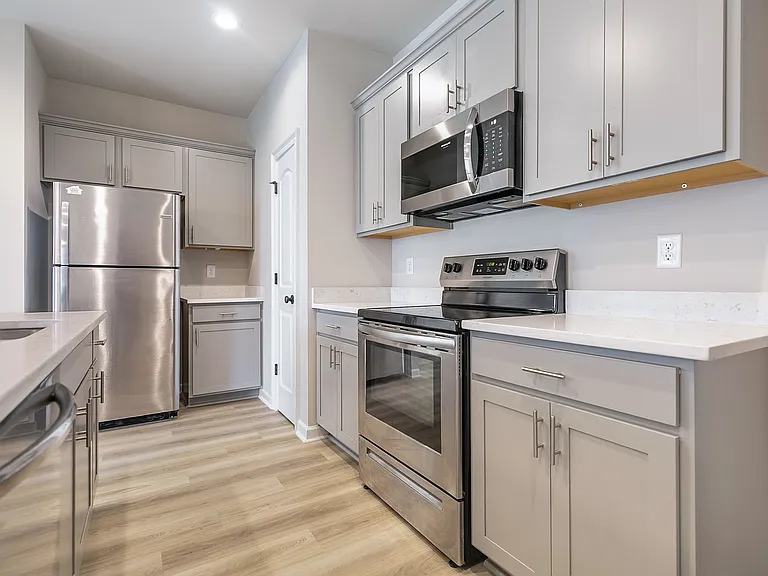 5615 Stuga Dr — Photo 3