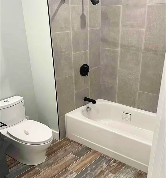 60 Cross St E #312 — Photo 9