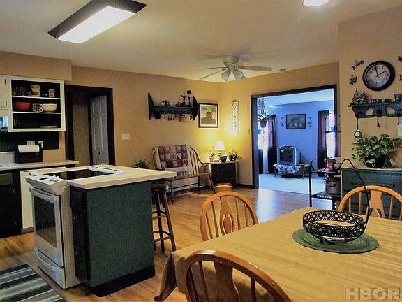 5th image of 218 Vickie Ln