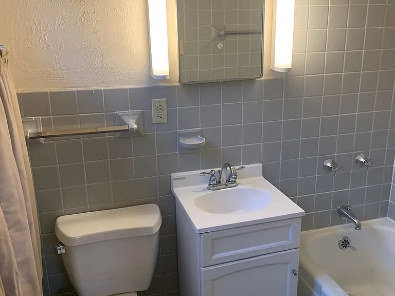 115 W Water St — Photo 7