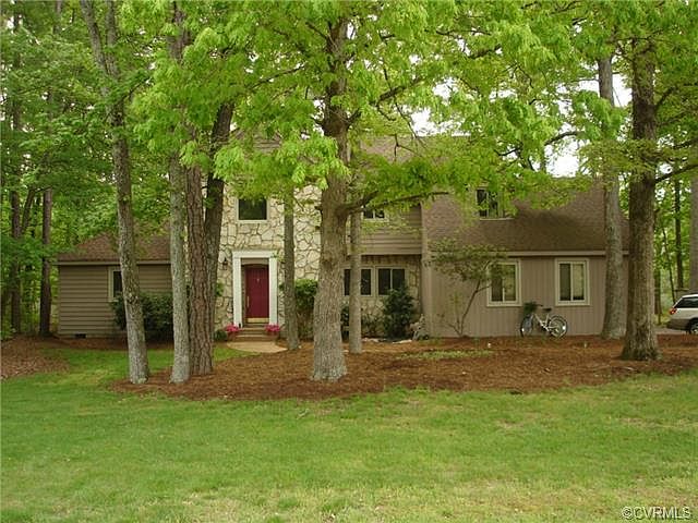 2nd image of 2901 Fincastle Ct
