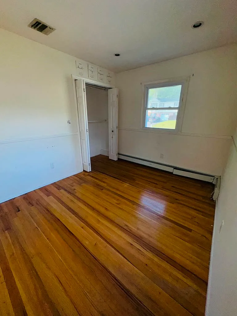 4 bed, $3,350 — Photo 4