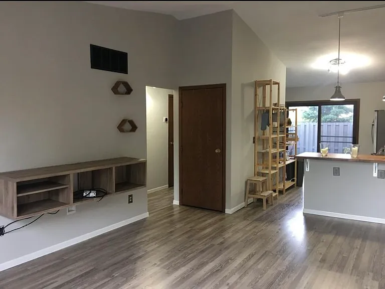 739 Timber Way Dr — Photo 3