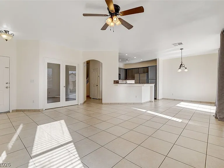 10261 Bentley Oaks Ave — Photo 7