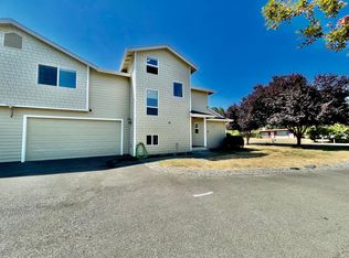 801 3rd St, Steilacoom, WA 98388