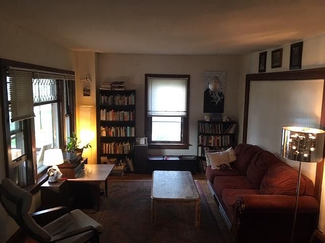 1st image of 1084 21st Ave SE