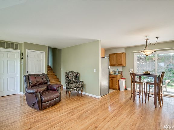 4th image of 1100 Vista Pl APT C