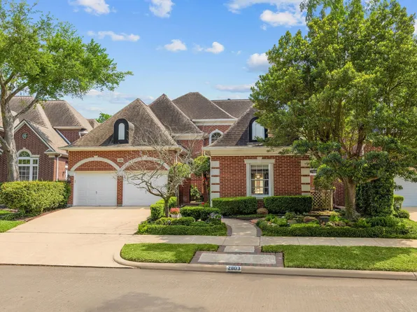 2803 Saint Annes Dr, Sugar Land, TX 77479