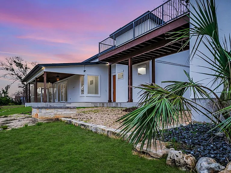 2109 Bella Vis — Photo 2
