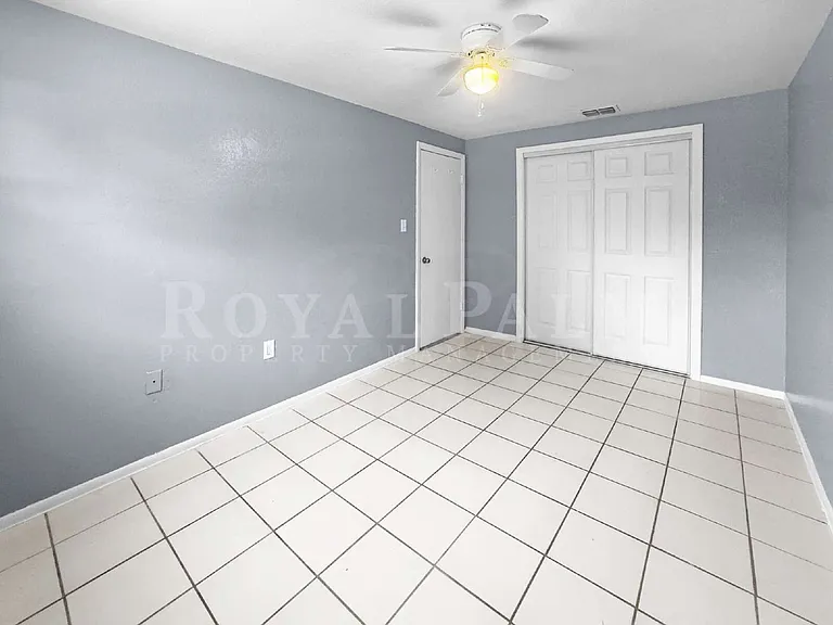 6617 Warwick Cir — Photo 17