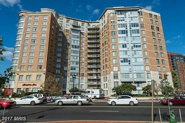 555 Massachusetts Ave NW #1214 — Photo 1