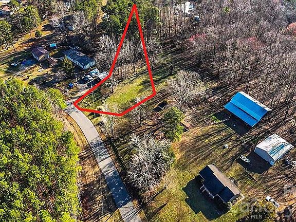 2nd image of 2319 Otis Dellinger Rd