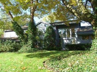 615 Innsbruck Ct, Libertyville, IL 60048
