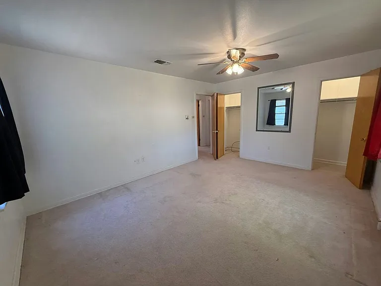 107 Avenue G — Photo 6