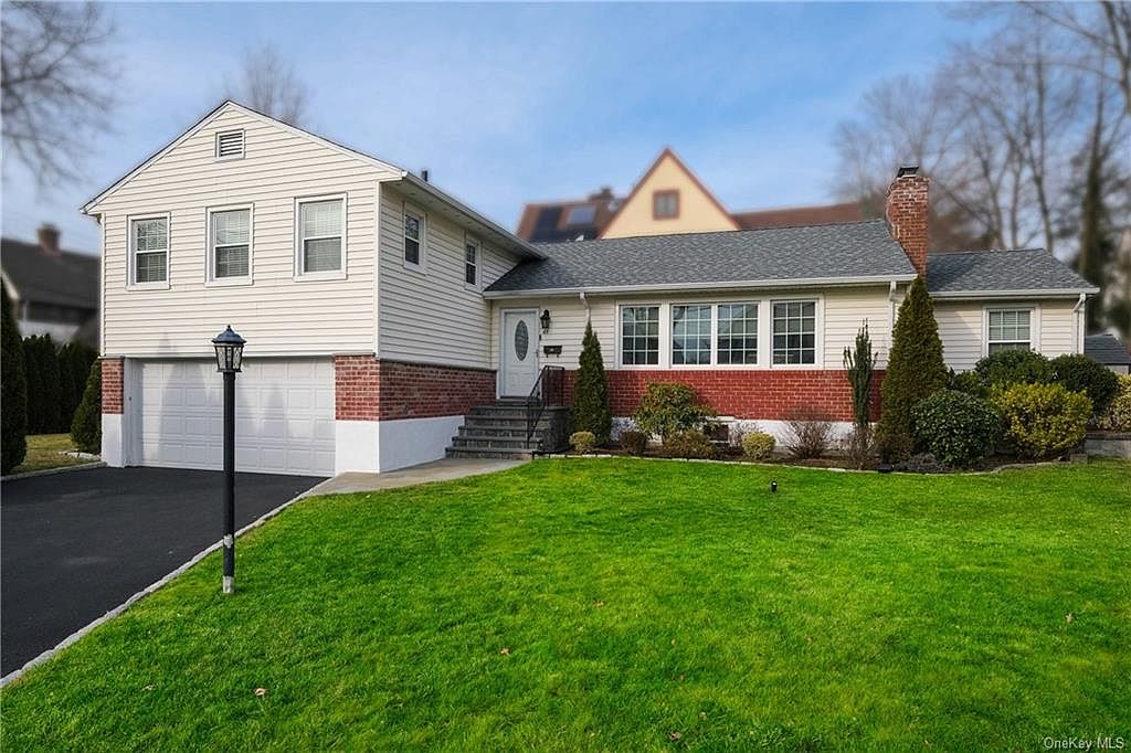 67 Stratford Road New Rochelle NY 10804 Zillow