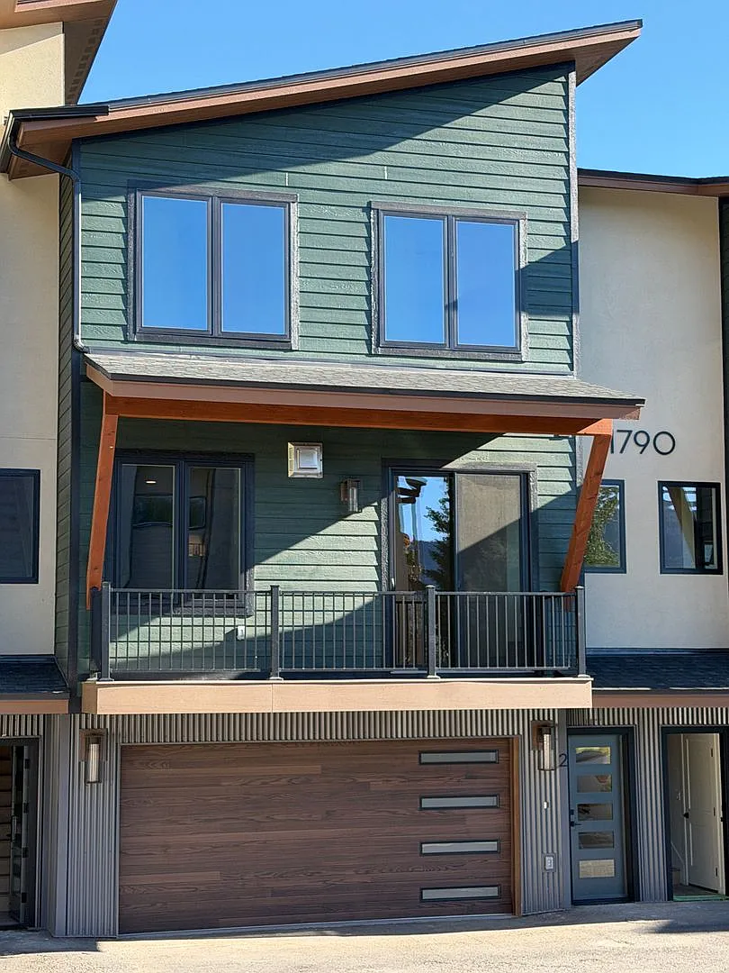 Brand New Animas Cliffs Townhomes #2, 3BR/2.5BA — Photo 4